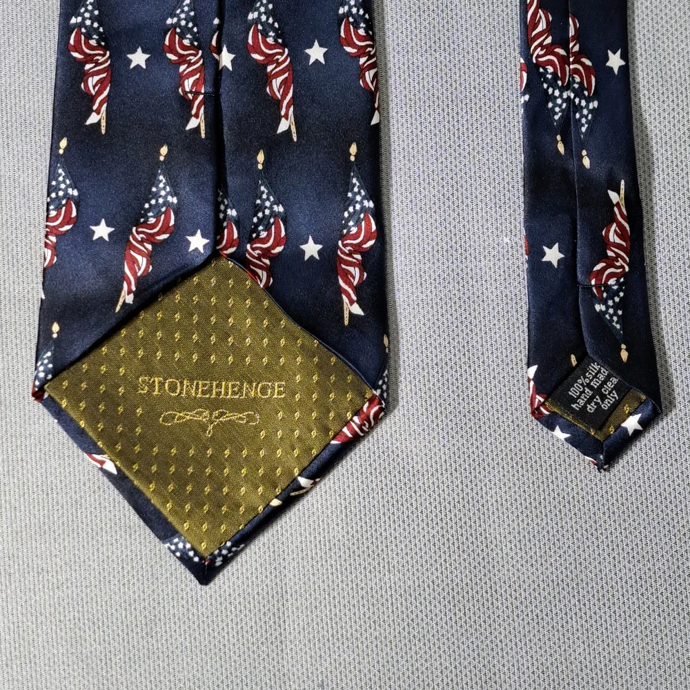 Vintage Stonehenge Men's Tie 100% Silk Tie Patriotic Blue,‎ Red, & White